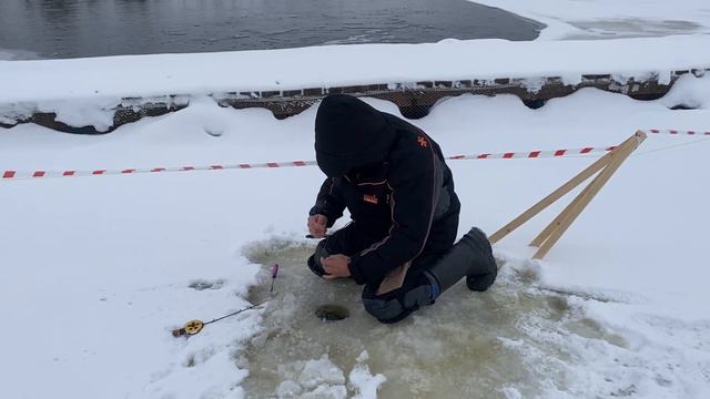 Форель берет на ратлин смотреть онлайн