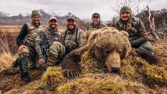 TOP 3 BIGGEST GRIZZLY BEARS EVER HARVESTED! - (compilation) смотреть онлайн