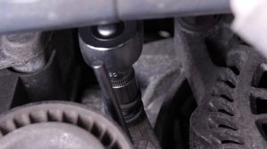 How to replace the accessory belt Peugeot 207 1.4 8V ?
