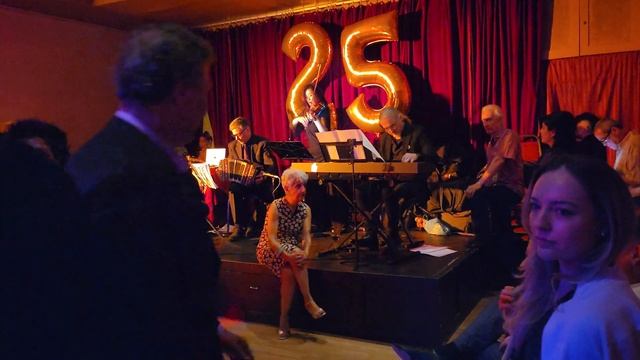 Argentine tango music: Machiko Ozawa Trio - Café Domínguez смотреть онлайн