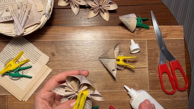 КУСУДАМА - бумажный цветочный шар - лекарственный шар - поделки из старых журналов и газет. смотреть онлайн