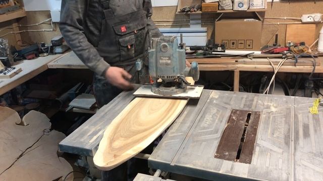 ДЕРЕВЯННАЯ ДОСКА ДЛЯ ПОДАЧИ БЛЮД СВОИМИ РУКАМИ. или БЛЮДО ЛОДОЧКА ИЗ ДЕРЕВА СВОИМИ РУКАМИ. смотреть онлайн