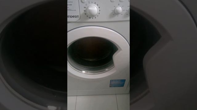 Pralka Indesit iwsc 51051 - 2,5 letnia смотреть онлайн