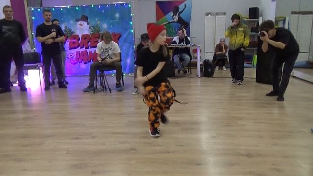 #B_girl_Diva x B-boy . Новогодний Брейк джем 2022 #nybreakjam смотреть онлайн