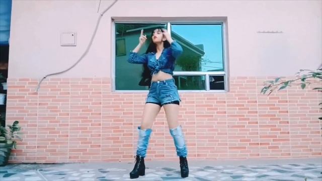 ITZY “Not Shy” Linda Dance Cover in Algeria @ITZY смотреть онлайн