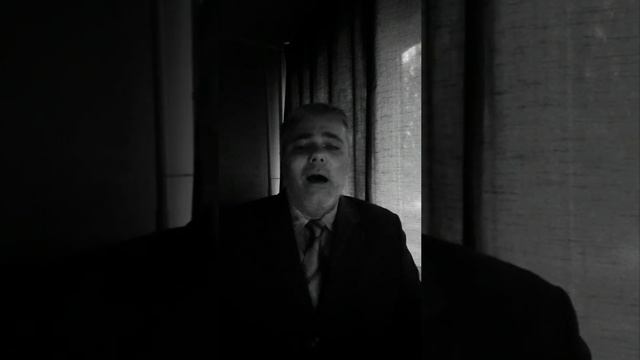 ,,У черного моря""В оригинаое исполнял Леонид Утесов.Кавер от Валерия Краснова. смотреть онлайн