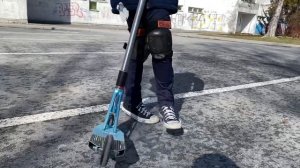 Трюки на мини самокате в стриту и в парке