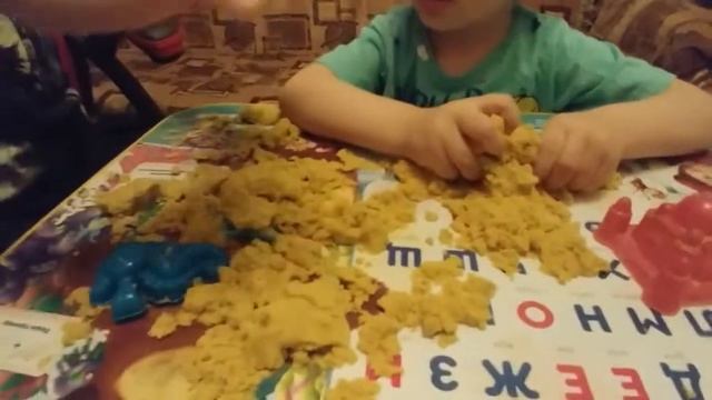 Кинетический песок. Обзор смотреть онлайн