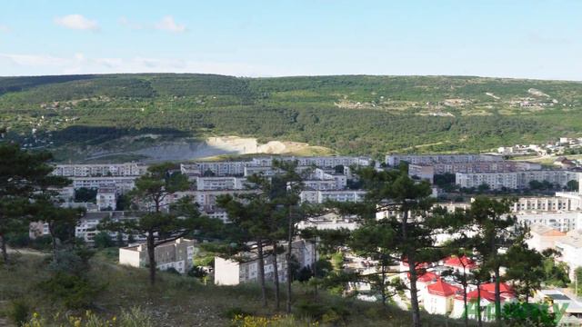 Обзор Феодосии с гор и моря в 4K (Крым 2022) смотреть онлайн