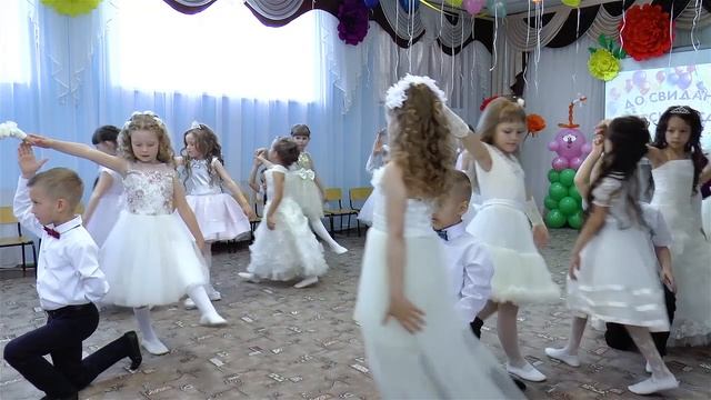 Вальс "ТРОЙКА"mp4 смотреть онлайн