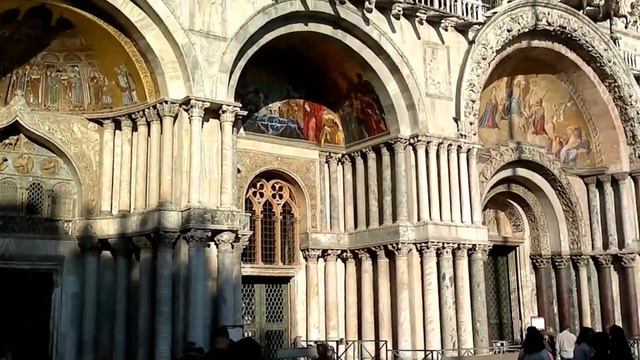 Всем привет с площади Сан-Марко! 2012-05-17.mp4 смотреть онлайн