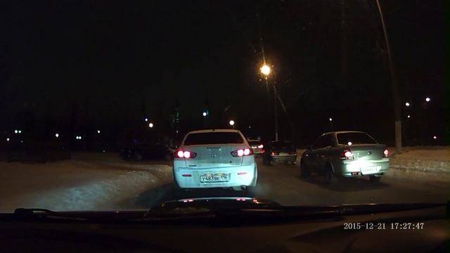 Пример вечерней записи основной камеры U-Route S600 смотреть онлайн