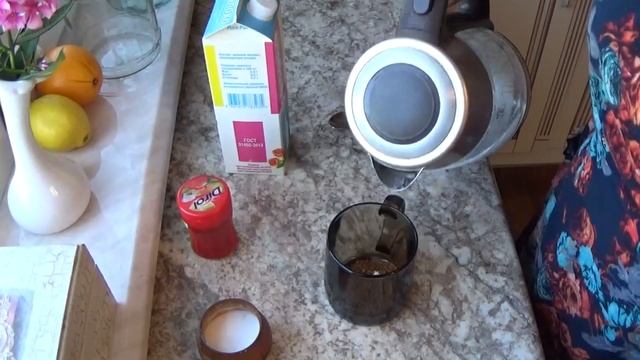 Улучшаю вкус растворимого кофе за 1 минуту. Сладко-соленый кофе. Простой рецепт кофе с солью . смотреть онлайн