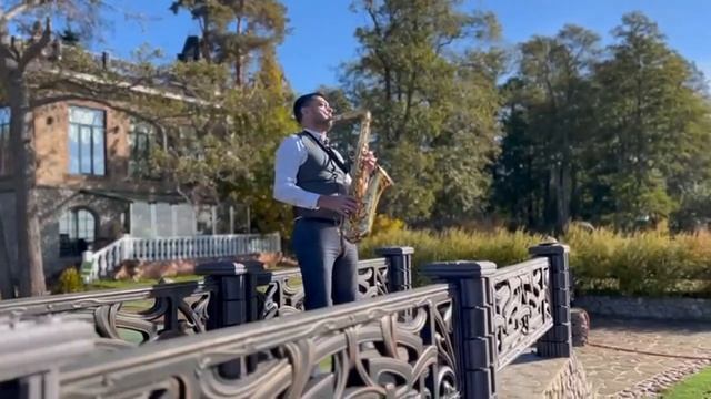 Романтическая мелодия на саксофоне/Romantic melody on the saxophone смотреть онлайн