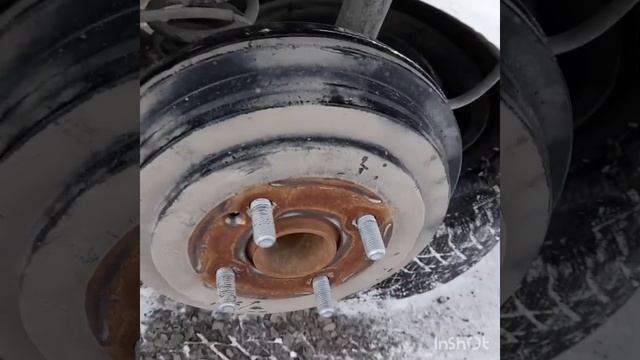 Снятие заднего тормозного барабана.Хендай Солярис. смотреть онлайн