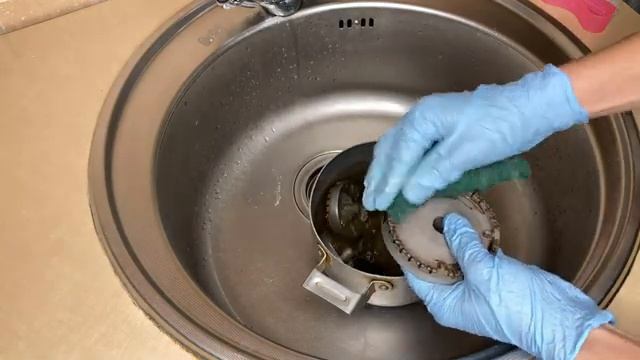 Простой способ ОТМЫТЬ КОНФОРКИ ГАЗОВОЙ ПЛИТЫ от нагара, жира, ржавчины смотреть онлайн