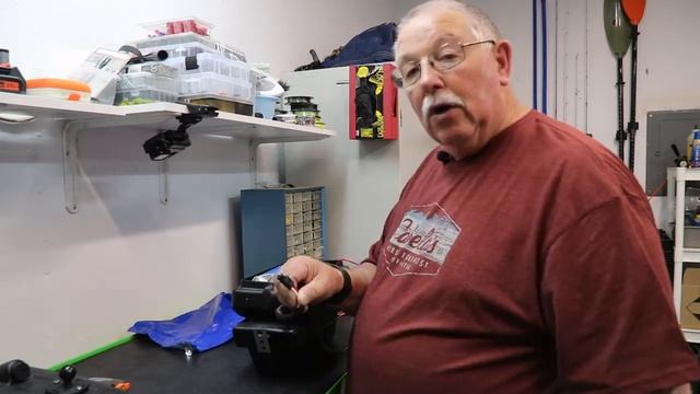 FeelFree Kayak Battery Install смотреть онлайн