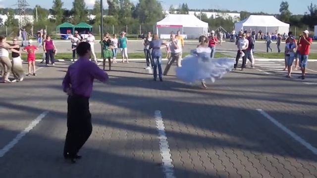 Эстрадный танец Вальс ( завод AVON ) - относится к разделу шоу-балет FLY DANCE смотреть онлайн