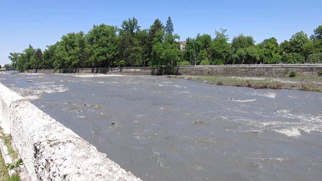 31.05.2022. Северная Осетия. Владикавказ. Река Терек. Часть 1 смотреть онлайн