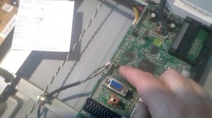 TOSHIBA 32LV933RB не включается