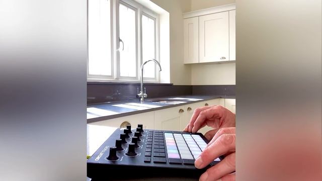 Novation circuit tracks jam @IsotonikStudios #delorean #contest смотреть онлайн