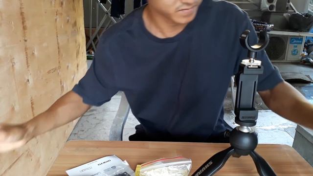 Shure MV88+ Micro hỗ trợ quay vlog livestream. microphone support vlog video recording livestream. смотреть онлайн