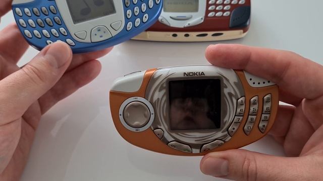 A Nokia 3300 with a full QWERTY keyboard: The 3300b смотреть онлайн