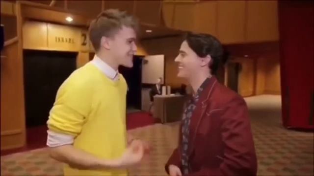 Розовый Свитер (Верка Сердючка) - Никита Алексеев/Nikita Alekseev смотреть онлайн