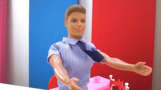 Видео для девочек с Суперкотом - свидания куклы Барби смотреть онлайн