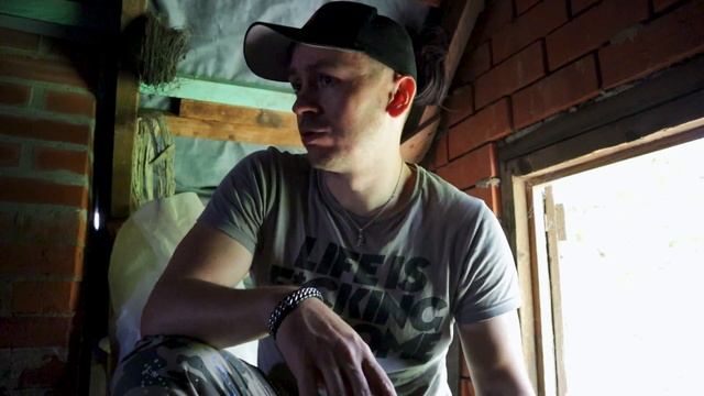 Артефакт на чердаке дачи! Продолжаем работать. #садогород #дача #строимдом смотреть онлайн