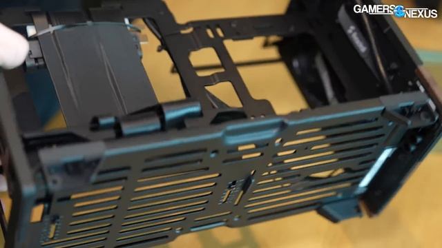 Impressive Fractal Terra Mini-ITX Case: Wood, Aluminum, & Gull-Wing Doors смотреть онлайн