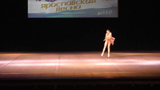 Народный ансамбль танца ХОРОШЕЕ НАСТРОЕНИЕ. Анастасия Белая. Осенний листок смотреть онлайн