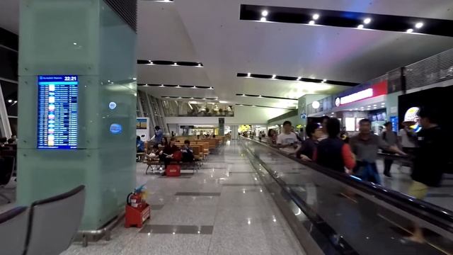 Walking around Hanoi Airport International Departures смотреть онлайн