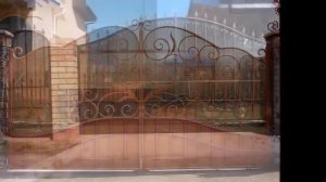 Ворота из поликарбоната с элементами ковки