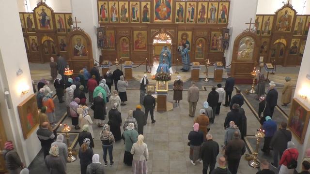 Неделя 12-я по Пятидесятнице. Попр. Успения Богородицы, Мч. Агафоника. Божественная Литургия. смотреть онлайн