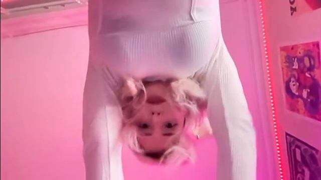 СВЕТА СОЛЛАР СЕЛА НА ЛИЦО