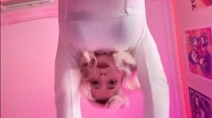 СВЕТА СОЛЛАР СЕЛА НА ЛИЦО