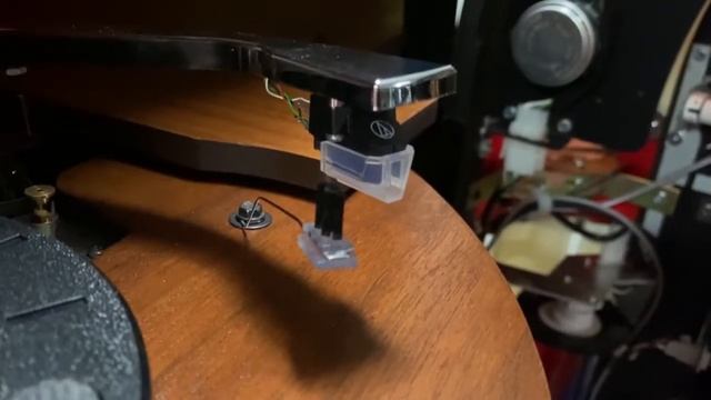 Unboxing & Setup of the 200 Select Vinyl Rock-Ola Bubbler Jukebox смотреть онлайн