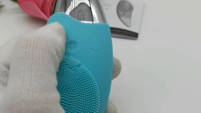 Электрическая щетка для очищения лица и массажа смотреть онлайн