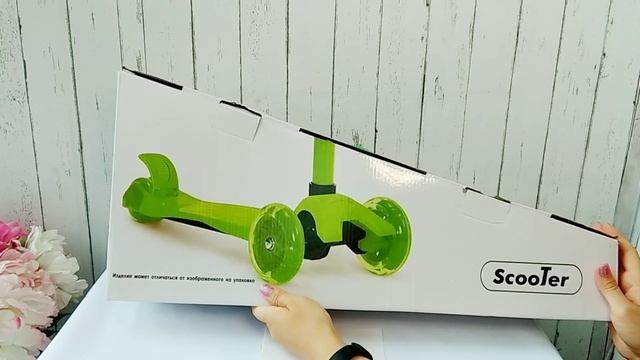 Самокат трёхколесный детский Rush hour Scooter 182359 со светящимися колесами | Ребенок на самокате смотреть онлайн