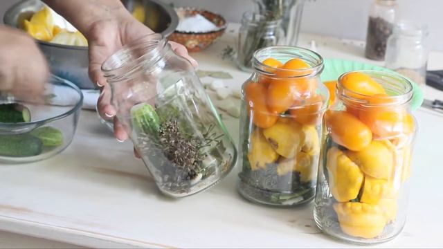 Маринованное ассорти из овощей!!! Огурцы, помидоры, патиссоны!!! смотреть онлайн