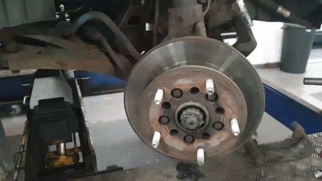 AA Silencers Ford Transit failed brake disc смотреть онлайн