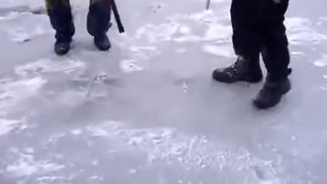 Рыбалка на бензопилу смотреть онлайн