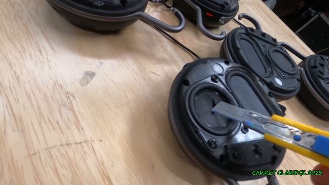 I Bought A Box Full Of JBL Bluetooth Speakers смотреть онлайн