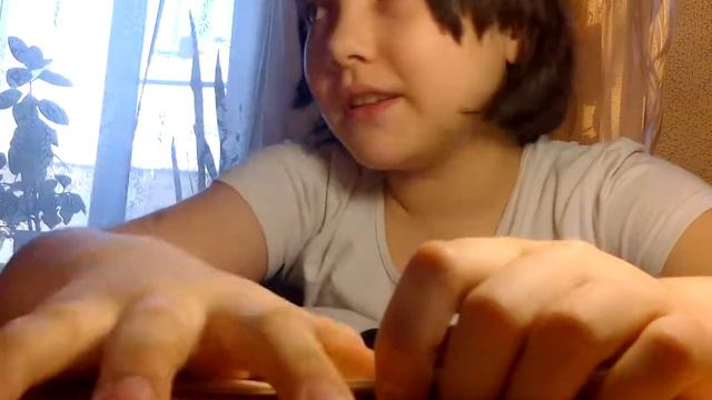 Делаю треугольную открытку без ножниц. смотреть онлайн