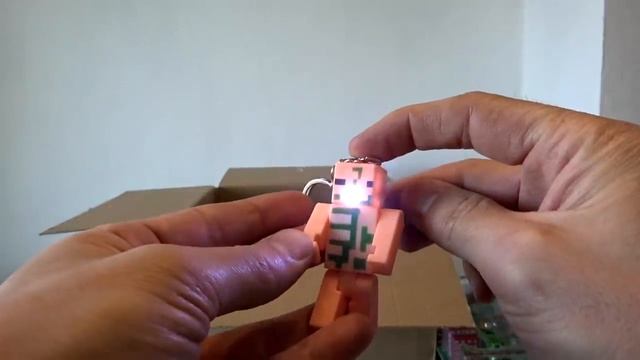 many minecraft toys unboxing parcels, Смотрим какие игрушки Майнкрафт нам пришли в посылке! смотреть онлайн