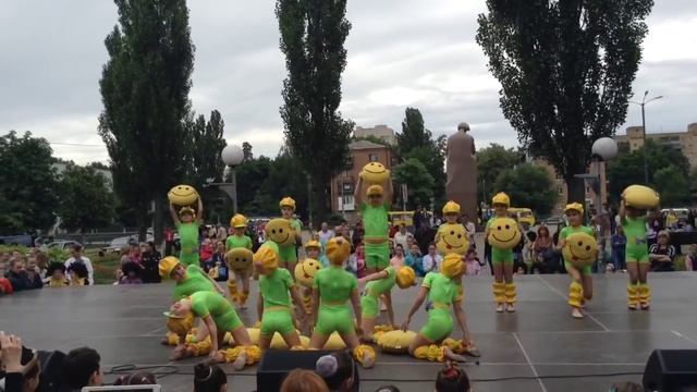 Ансамбль Стелз - День Киева 30.05.2015 смотреть онлайн