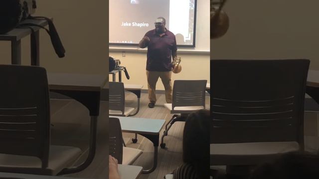 Ronell Johnson as a musical guest speaker for a class at Tulane University смотреть онлайн