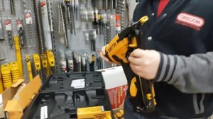 Пистолет для забивания гвоздей Бостич- обзор,