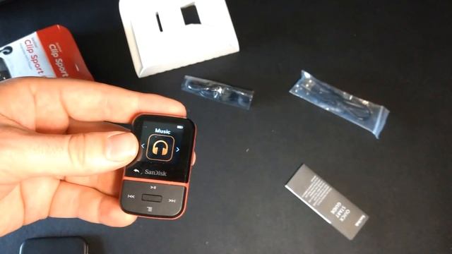 SanDisk Clip Sport GO MP3 Player Product Impressions and Review смотреть онлайн